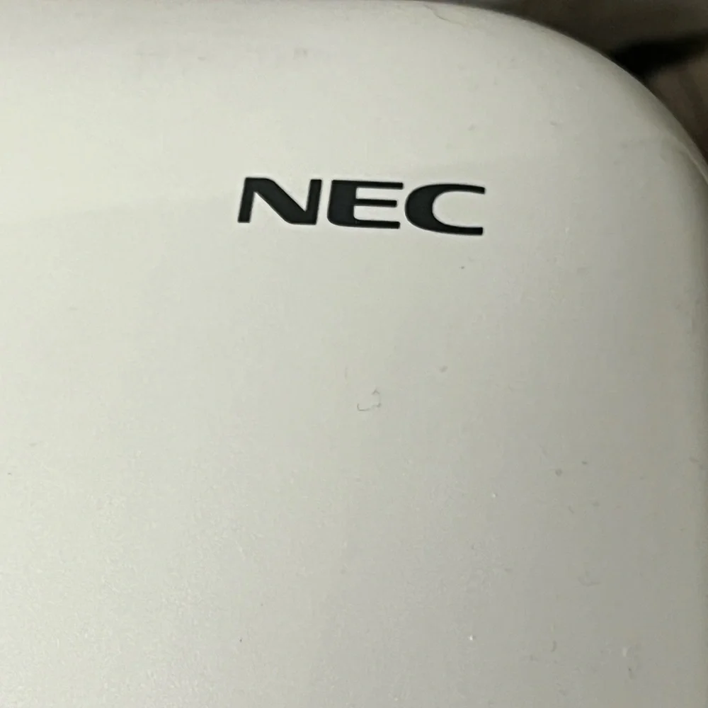 NEC VT470 Portable Video Projector with Remote White Barely Used Tested Works